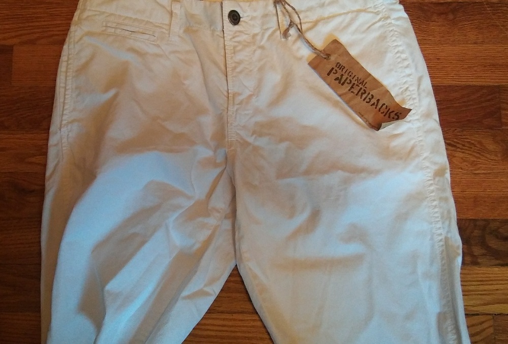 Paperback's white shorts. Size 32 waist. NWT!